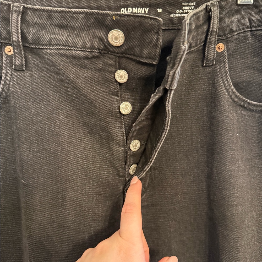 Old Navy • NWT High Rise Curvy OG Straight Jean Secret Smooth Pocket 18 Raw Hem - Picture 6 of 8